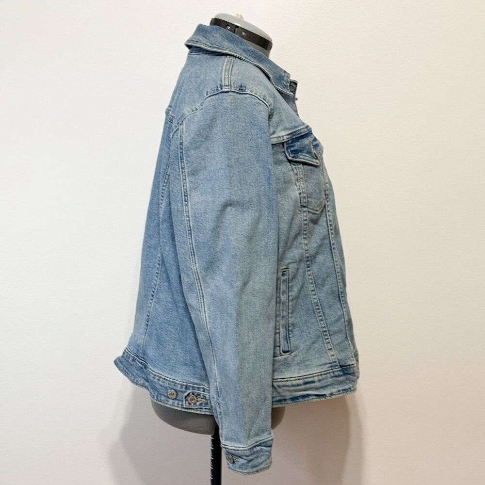Levi's NWT Sz 4X Jeanie Medium Wash Plus Slim Fit Original Trucker Jean Jacket - Picture 10 of 11